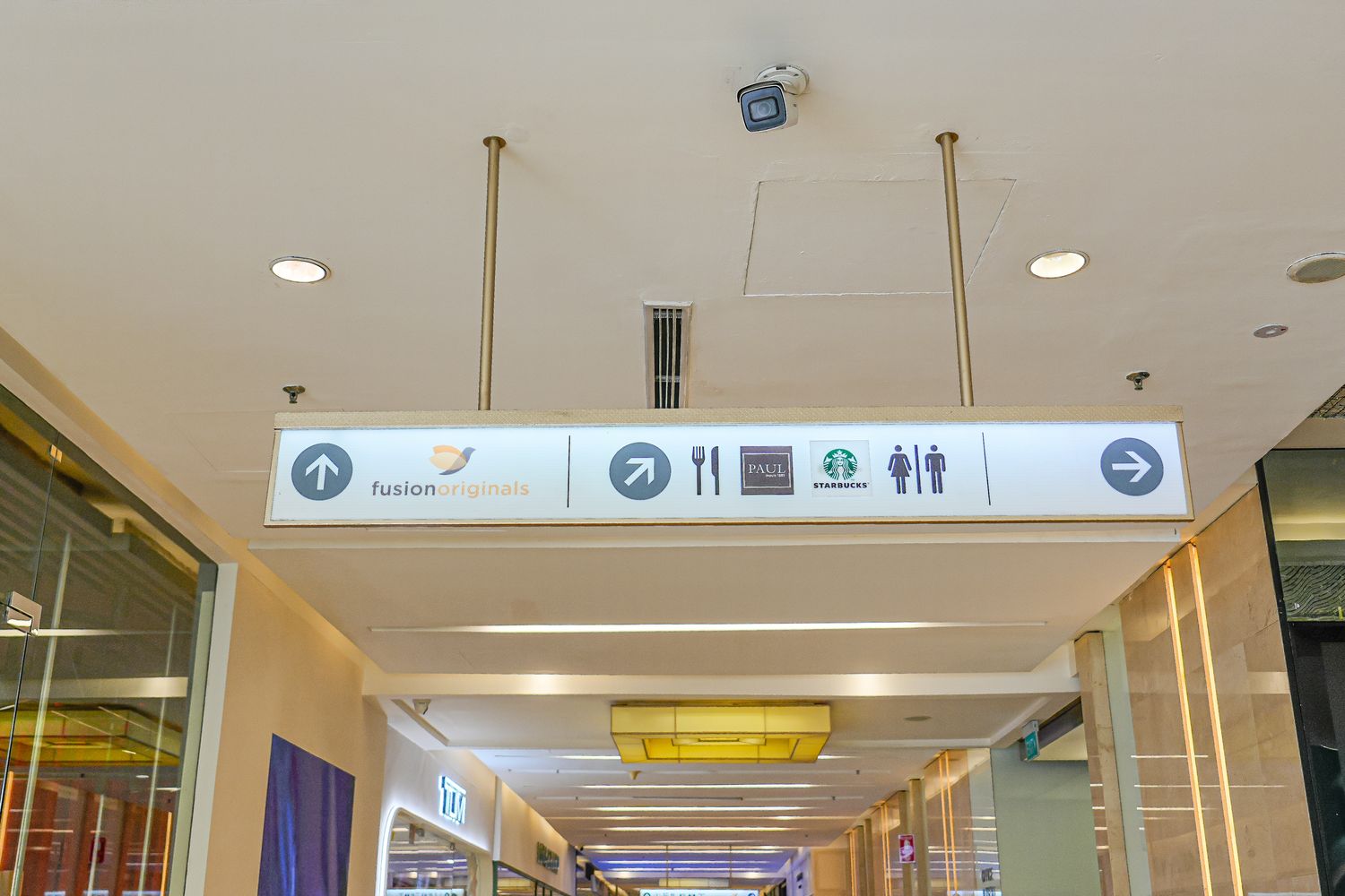 越南胡志明 Fusion Original Saigon Centre |市中心五星飯店絕美高空泳池，下樓就是商場！ @混血珊莎的奇幻旅程