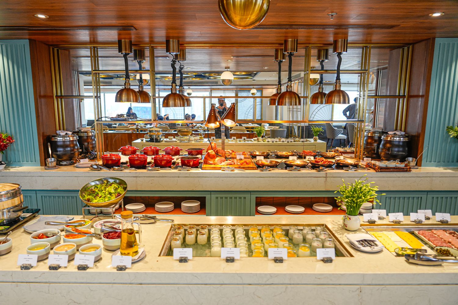 越南胡志明 Fusion Original Saigon Centre |市中心五星飯店絕美高空泳池，下樓就是商場！ @混血珊莎的奇幻旅程