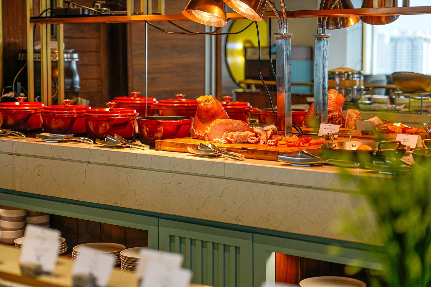 越南胡志明 Fusion Original Saigon Centre |市中心五星飯店絕美高空泳池，下樓就是商場！ @混血珊莎的奇幻旅程