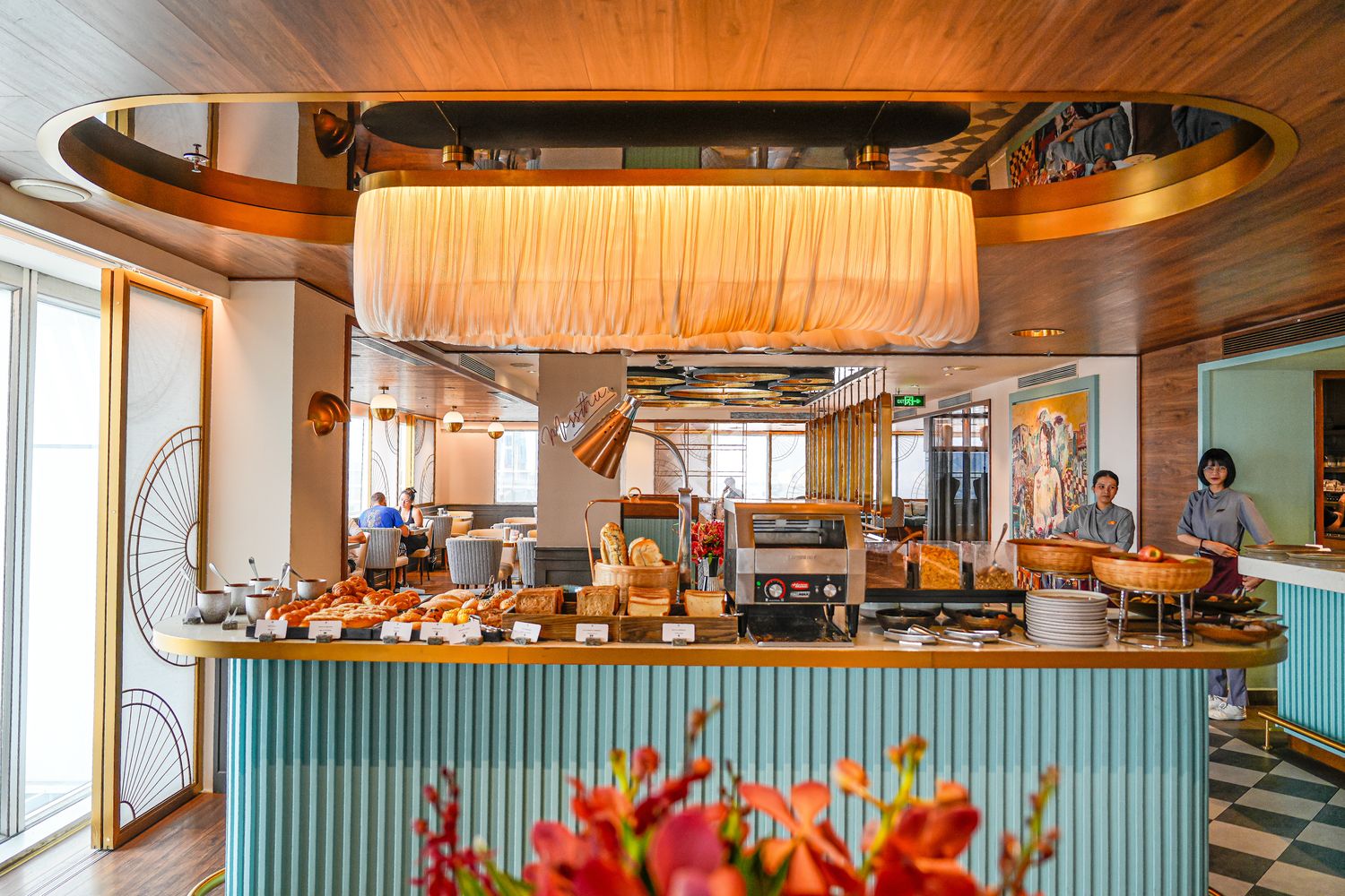 越南胡志明 Fusion Original Saigon Centre |市中心五星飯店絕美高空泳池，下樓就是商場！ @混血珊莎的奇幻旅程