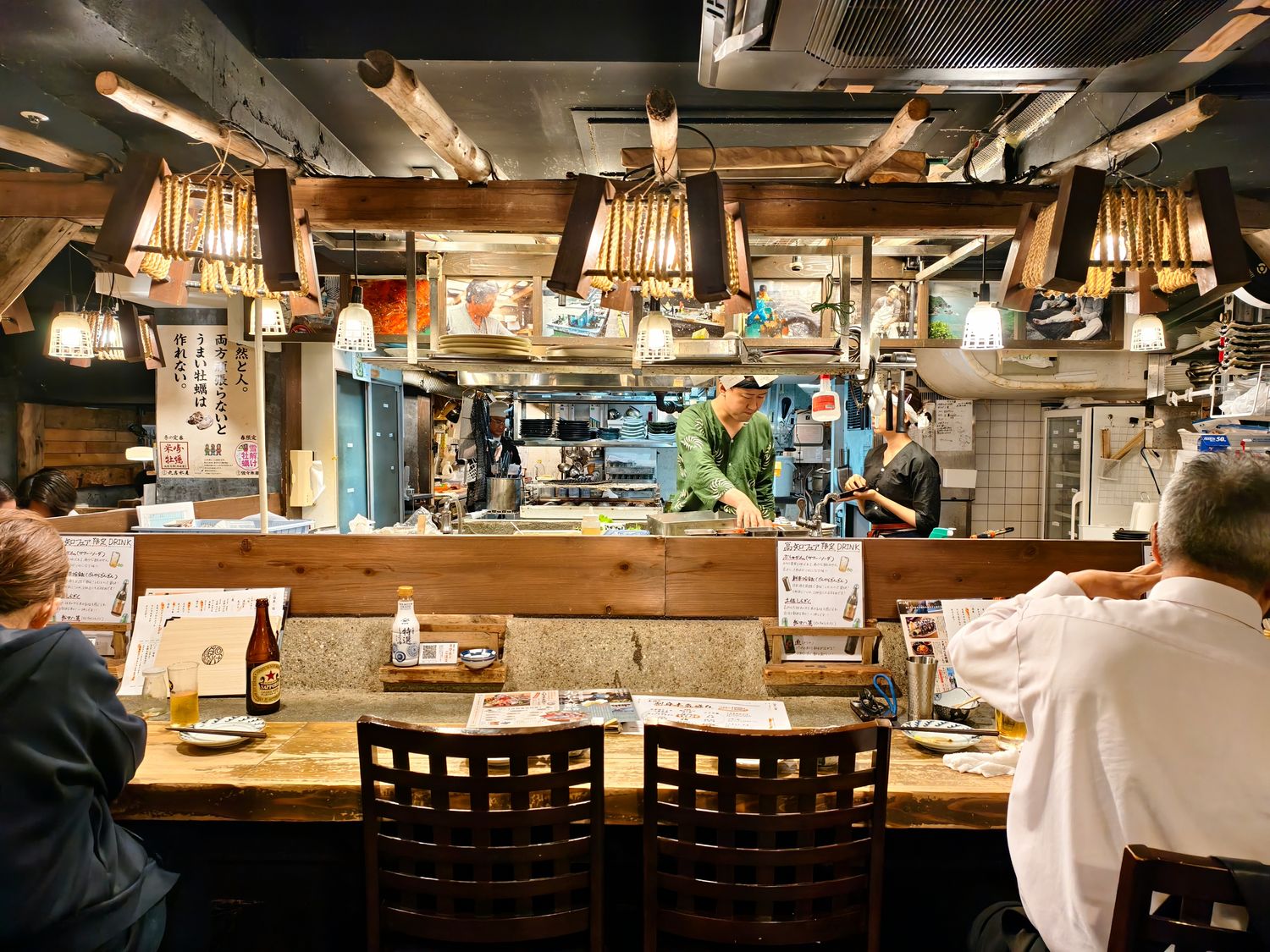 【四十八漁場】東京必吃居酒屋，海鮮控的天堂含無限暢飲! @混血珊莎的奇幻旅程
