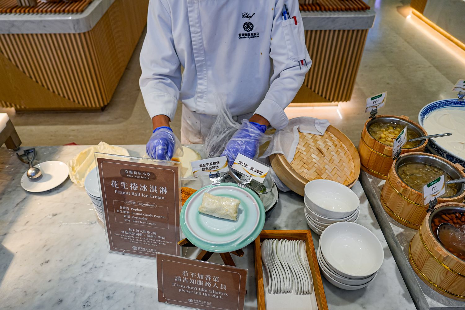 宜蘭礁溪美食|葛瑪蘭之星自助餐星苑餐廳:高CP值海陸百匯,現流海鮮、螃蟹任你吃! @混血珊莎的奇幻旅程 宜蘭礁溪美食|葛瑪蘭之星自助餐星苑餐廳:高CP值海陸百匯,現流海鮮、螃蟹任你吃! @混血珊莎的奇幻旅程