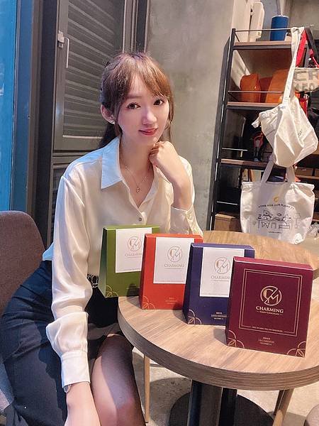 【美食分享】喬名巧克力∣女生的最愛，甜甜巧克力飲，甜在心卻不增胖，健康少糖又健康，也是情人節送禮最佳選擇。 @混血珊莎的奇幻旅程