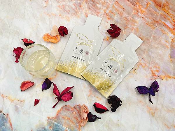 【保養推薦】大房楊胜肽蜂蜜燕窩飲∣女孩必備養顏聖品，喝出Q彈美肌 @混血珊莎的奇幻旅程