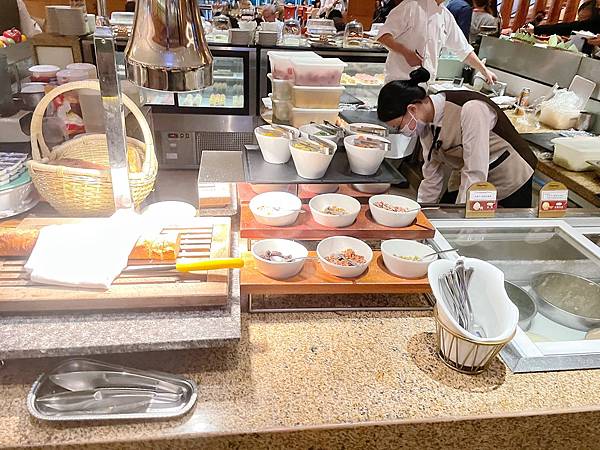【台北飯店吃到飽】大倉久和大飯店-歐風館自助餐，多國料理吃到飽還有紅白酒無限暢飲，下午茶每人只要800元! @混血珊莎的奇幻旅程