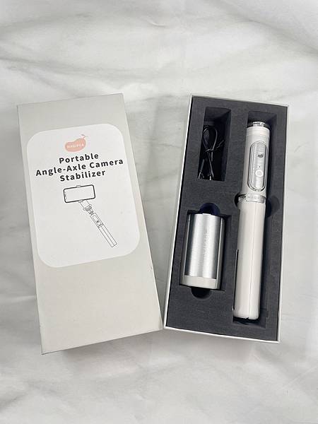 【開箱】 自拍神器 MAGIPEA美極品 三腳穩定器 三腳自拍棒結合單軸穩定器 拍照不求人 手抖救星 2021自拍棒推薦 自拍腳架推薦 @混血珊莎的奇幻旅程