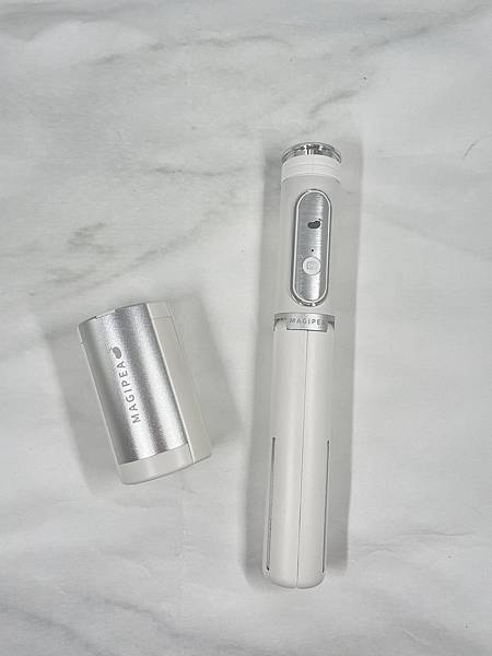 【開箱】 自拍神器 MAGIPEA美極品 三腳穩定器 三腳自拍棒結合單軸穩定器 拍照不求人 手抖救星 2021自拍棒推薦 自拍腳架推薦 @混血珊莎的奇幻旅程