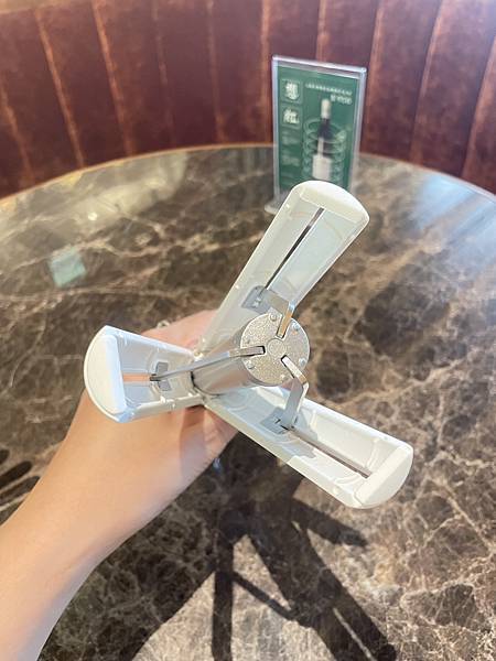 【開箱】 自拍神器 MAGIPEA美極品 三腳穩定器 三腳自拍棒結合單軸穩定器 拍照不求人 手抖救星 2021自拍棒推薦 自拍腳架推薦 @混血珊莎的奇幻旅程