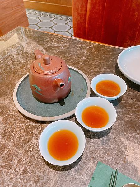【微風信義餐廳】心潮飯店，米其林餐盤推薦，最潮復古台式料理! @混血珊莎的奇幻旅程