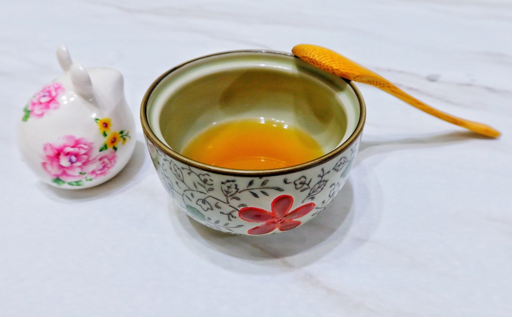 【滴雞精】加倍美力的秘密，滴滴鮮-滴雞精，好喝低卡無負擔，用喝的打造好氣色 @混血珊莎的奇幻旅程