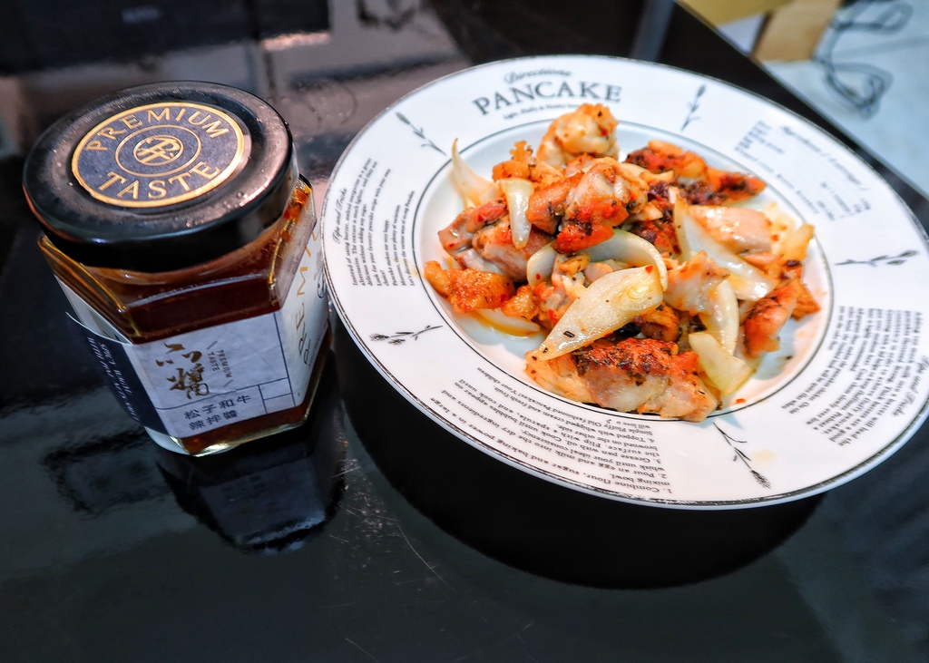 【宅配美食】宅配美食辣拌醬「品醬」，選用天然香料及新鮮食材，口味香辣適中，中式醬料越拌越好吃 @混血珊莎的奇幻旅程