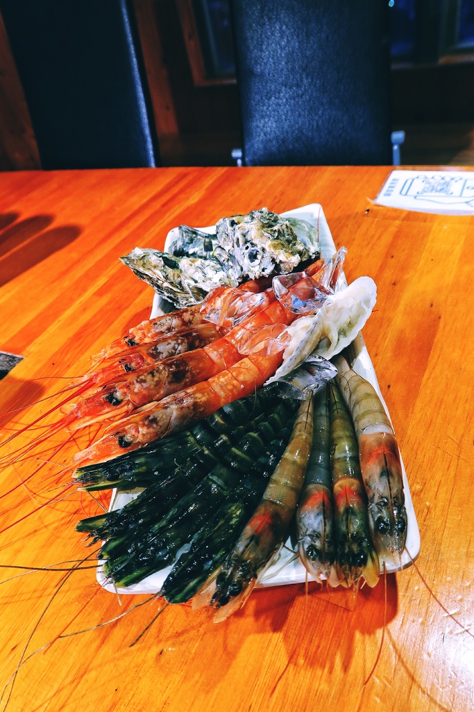 【胖肚肚燒肉】基隆店吃飯配高樓海景，每人只要469元起! @混血珊莎的奇幻旅程