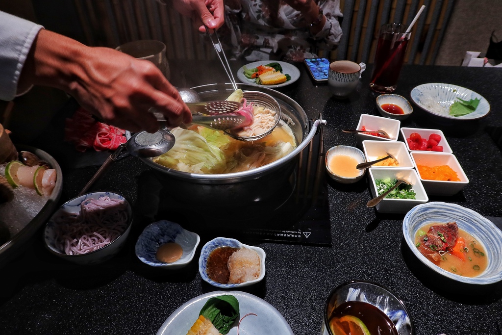 【竹苑shabu】主打現流海鮮，超美味新鮮活沙公，頂級鍋物推薦! @混血珊莎的奇幻旅程