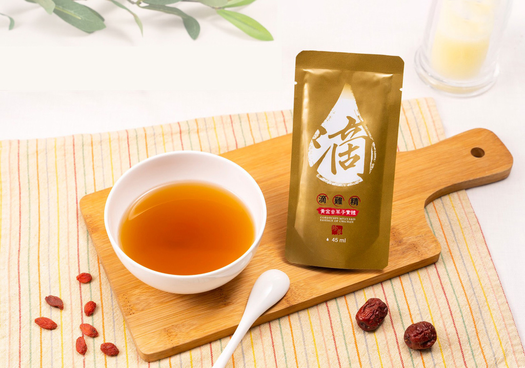 【滴雞精】加倍美力的秘密，滴滴鮮-滴雞精，好喝低卡無負擔，用喝的打造好氣色 @混血珊莎的奇幻旅程