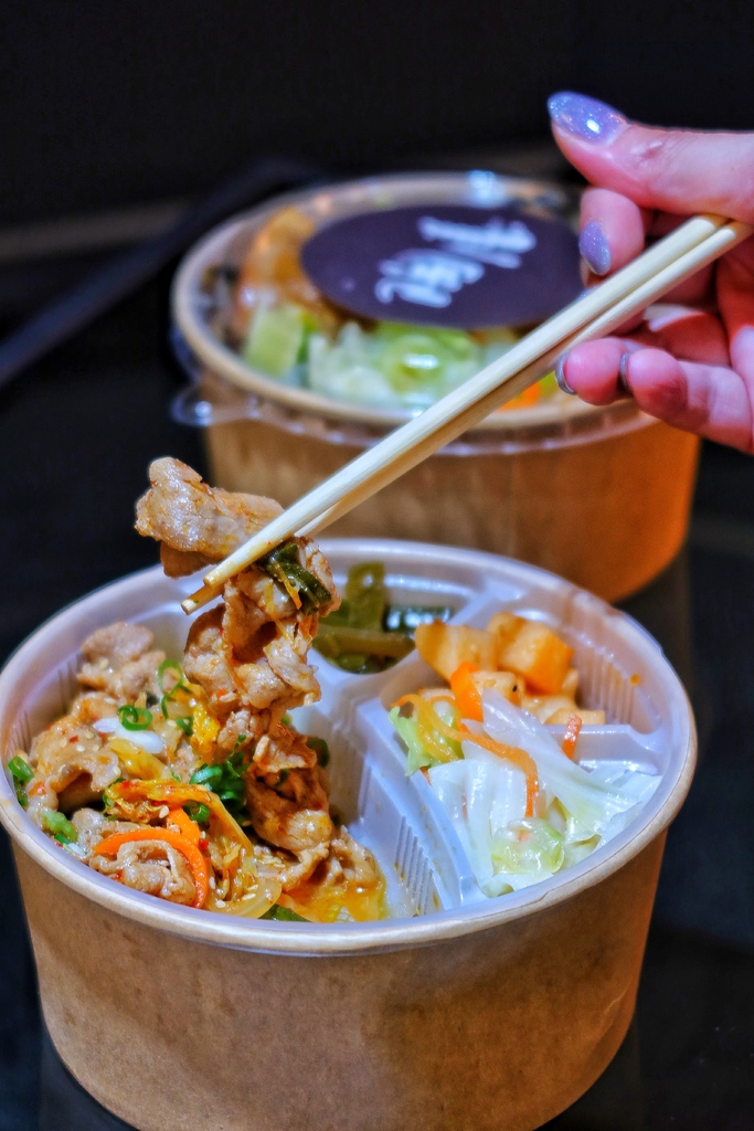 【南港便當】陶膳日本料理│平日中午開賣日式商業御便當│日式炊飯搭配多主餐變化│南軟中信園區外帶美食 @混血珊莎的奇幻旅程
