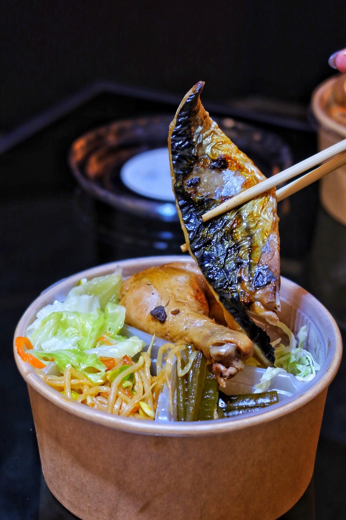 【南港便當】陶膳日本料理│平日中午開賣日式商業御便當│日式炊飯搭配多主餐變化│南軟中信園區外帶美食 @混血珊莎的奇幻旅程
