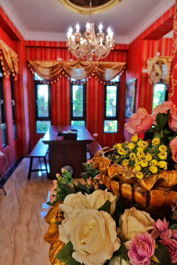 【花蓮民宿包棟】花蓮ONE HOUSE王朝二館，巴洛克風格奢華獨棟電梯民宿，KTV.電動麻將桌.PS5.烤肉通通有! @混血珊莎的奇幻旅程