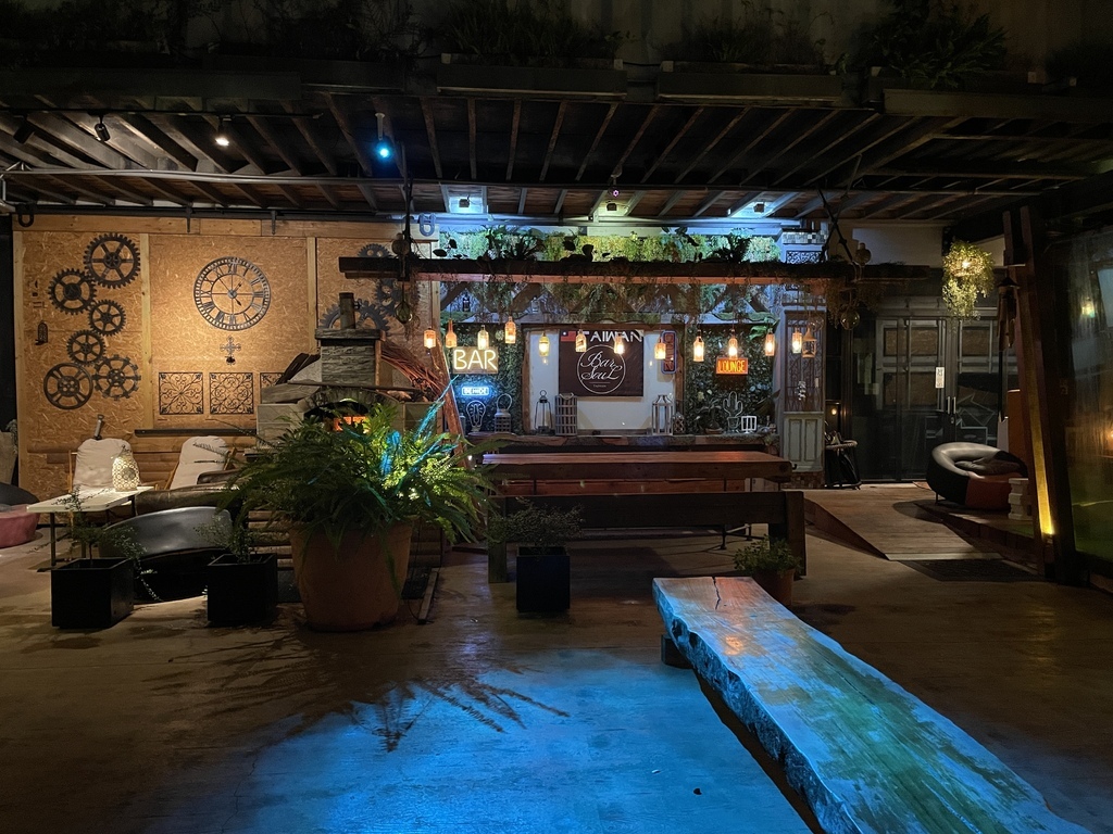【桃園餐酒館推薦】飲居behide，青埔秘境酒吧，私人會館預約制，峇里島風格好Chill @混血珊莎的奇幻旅程