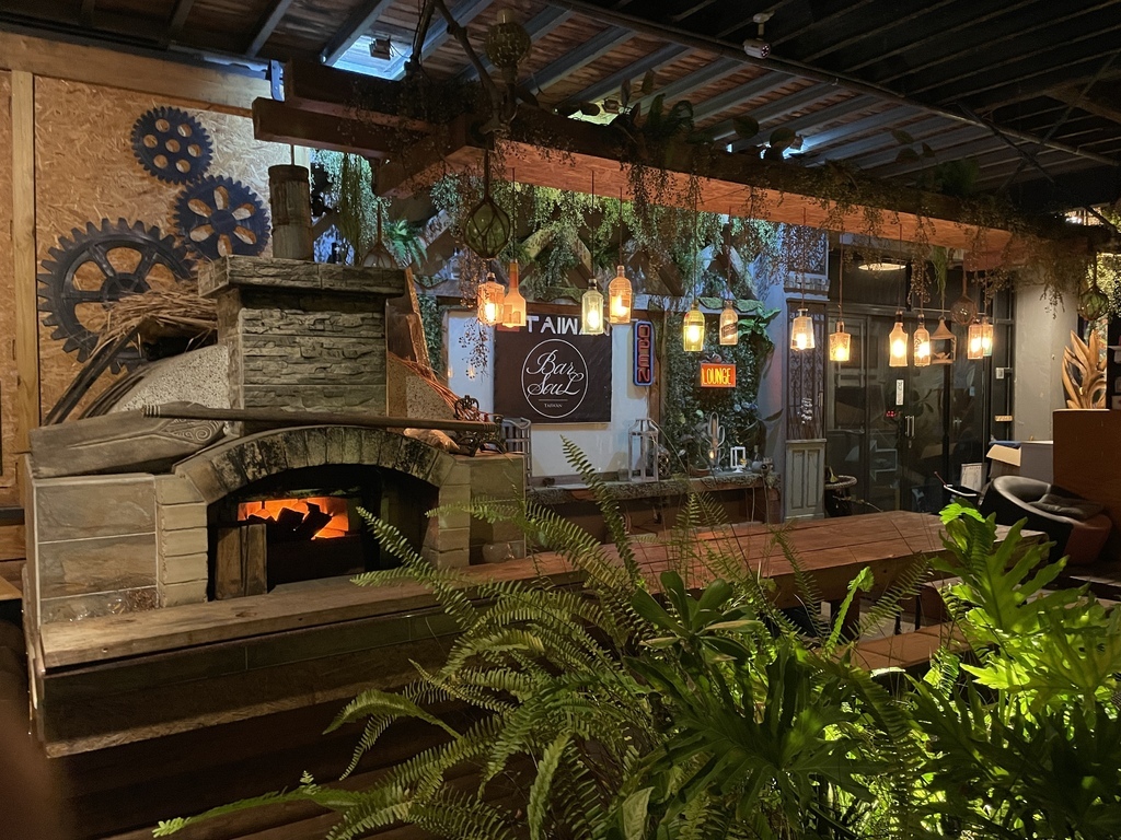 【桃園餐酒館推薦】飲居behide，青埔秘境酒吧，私人會館預約制，峇里島風格好Chill @混血珊莎的奇幻旅程