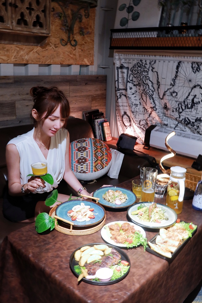 【桃園餐酒館推薦】飲居behide，青埔秘境酒吧，私人會館預約制，峇里島風格好Chill @混血珊莎的奇幻旅程