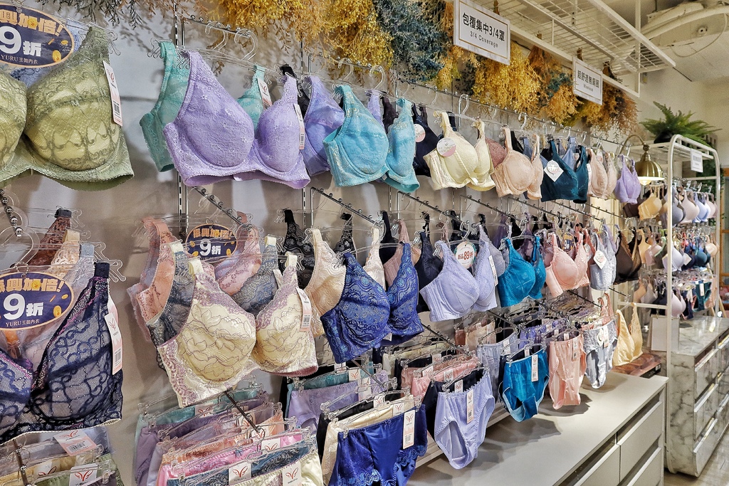 【內衣推薦】玉如阿姨新莊店│平價好穿CP值高│舒適無鋼圈/大尺碼│網購平價內衣推薦│內衣實體店面推薦│試穿心得分享 @混血珊莎的奇幻旅程