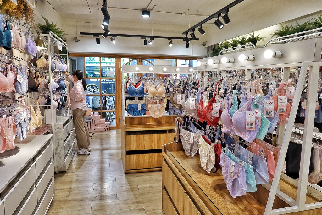 【內衣推薦】玉如阿姨新莊店│平價好穿CP值高│舒適無鋼圈/大尺碼│網購平價內衣推薦│內衣實體店面推薦│試穿心得分享 @混血珊莎的奇幻旅程