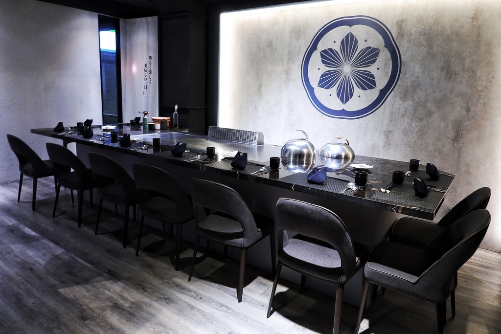 【信義區鐵板燒】明水然樂信義松菸店，日式高級無菜單料理，日本A5和牛、龍蝦、干貝一次滿足! @混血珊莎的奇幻旅程