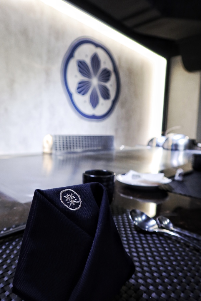 【信義區鐵板燒】明水然樂信義松菸店，日式高級無菜單料理，日本A5和牛、龍蝦、干貝一次滿足! @混血珊莎的奇幻旅程