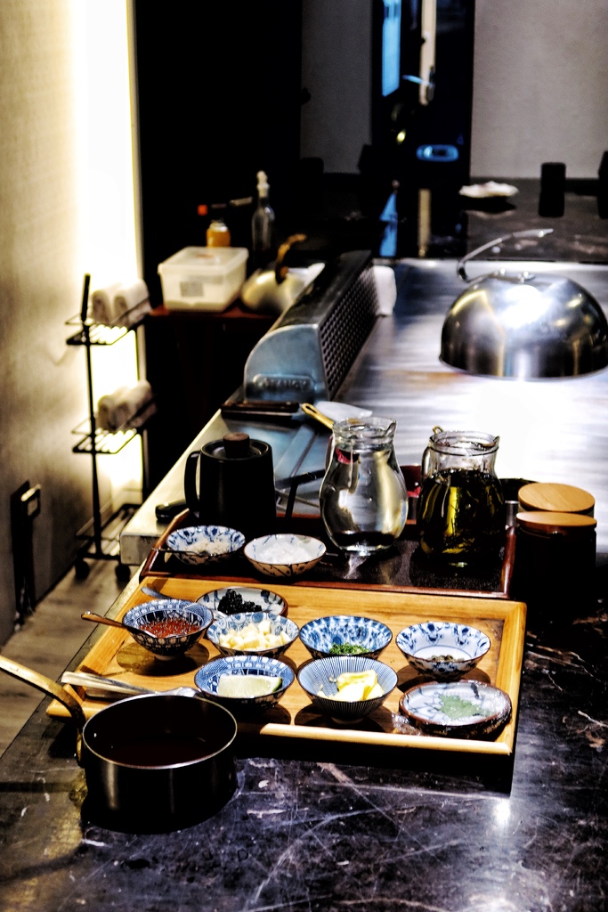 【信義區鐵板燒】明水然樂信義松菸店，日式高級無菜單料理，日本A5和牛、龍蝦、干貝一次滿足! @混血珊莎的奇幻旅程