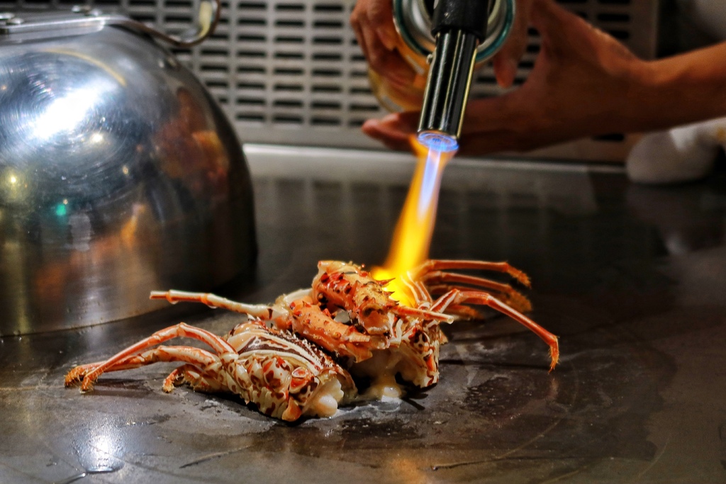 【信義區鐵板燒】明水然樂信義松菸店，日式高級無菜單料理，日本A5和牛、龍蝦、干貝一次滿足! @混血珊莎的奇幻旅程