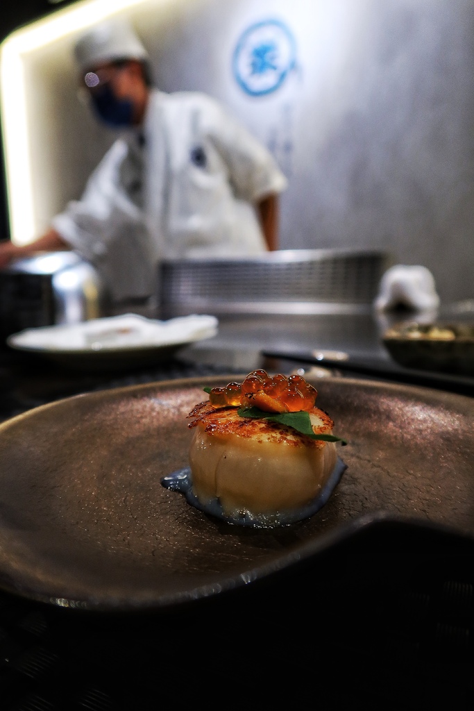 【信義區鐵板燒】明水然樂信義松菸店，日式高級無菜單料理，日本A5和牛、龍蝦、干貝一次滿足! @混血珊莎的奇幻旅程