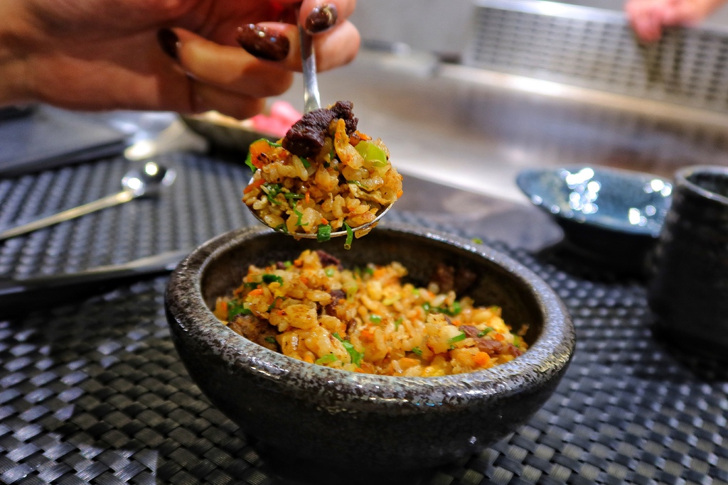 【信義區鐵板燒】明水然樂信義松菸店，日式高級無菜單料理，日本A5和牛、龍蝦、干貝一次滿足! @混血珊莎的奇幻旅程