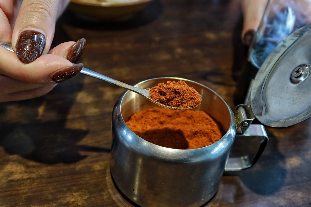 【北鴨鴨肉羹】碧潭知名銅板價新店美食小吃，必吃鋼管生炒鴨肉羹，美味鴨肉飯也不能錯過! @混血珊莎的奇幻旅程