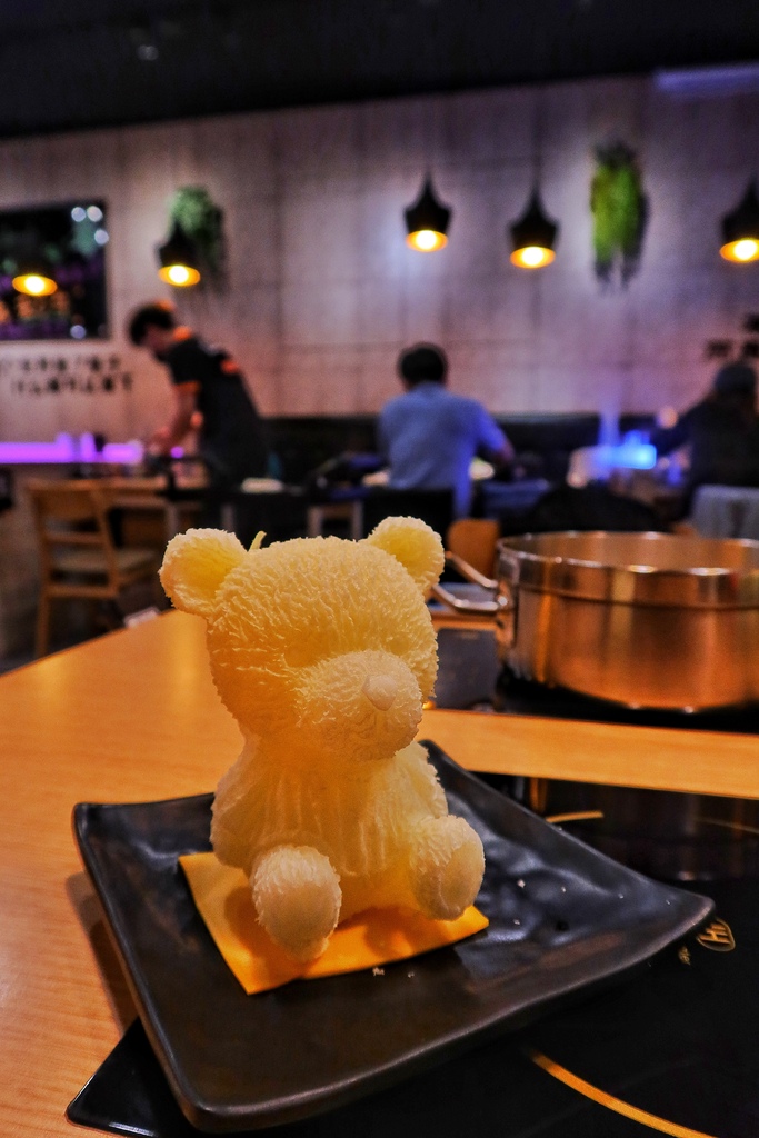 【藝文特區火鍋】山崎昆布鍋物藝文店，每日限量可愛牛奶熊，吃鍋還能抽和牛龍蝦! @混血珊莎的奇幻旅程