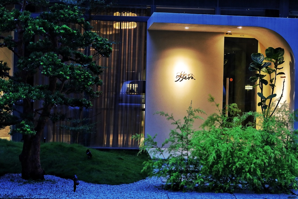 【台中手工喜餅】Hera赫拉頂級喜餅│台中七期質感婚禮喜餅推薦│獨特口味令人難忘│讓人一見鍾情的喜餅 @混血珊莎的奇幻旅程
