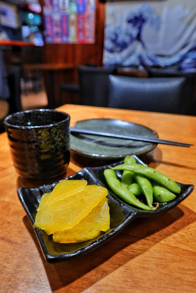 【板橋府中美食】久天居酒屋，爽吃手掌大生蠔跟超厚生魚片，高CP串燒炸物日料通通有! @混血珊莎的奇幻旅程