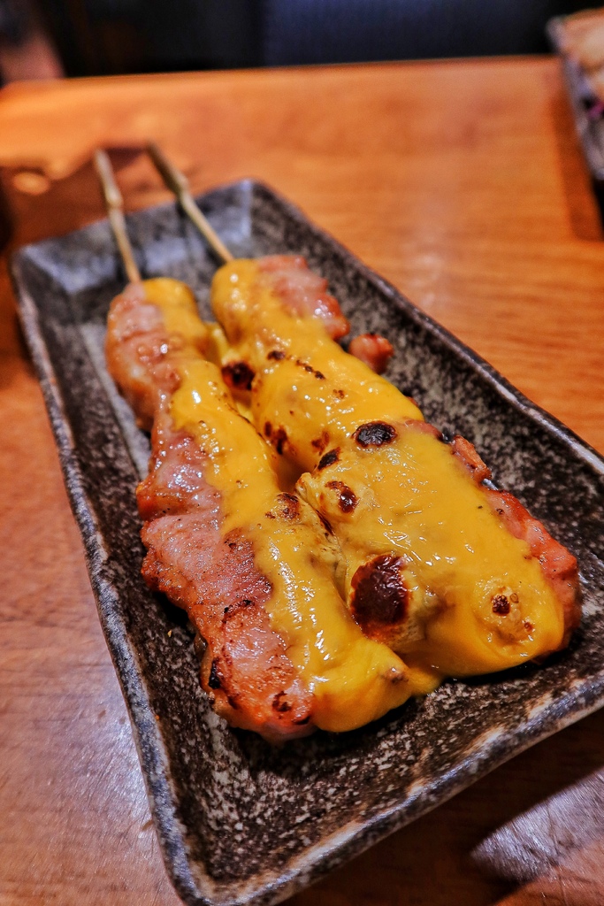 【板橋府中美食】久天居酒屋，爽吃手掌大生蠔跟超厚生魚片，高CP串燒炸物日料通通有! @混血珊莎的奇幻旅程