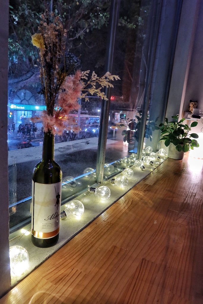 【信義區餐酒館】Meecha Meecha，質感水煙餐廳，必吃招牌醬料串燒，享受微醺週末夜! @混血珊莎的奇幻旅程