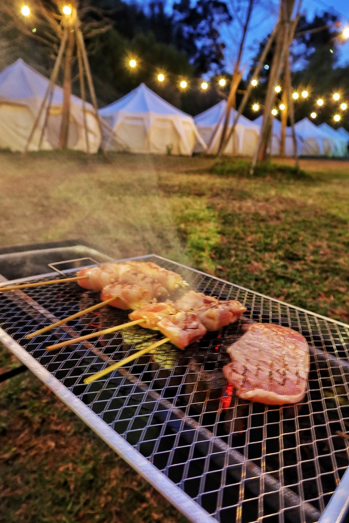 【苗栗露營車】山美學，大湖懶人露營，烤肉BBQ晚餐，遠離塵囂的絕美山景! @混血珊莎的奇幻旅程