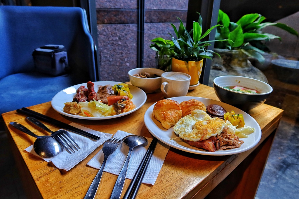 【嘉義西區住宿】嘉義觀止飯店，黑色系裝潢沉穩優雅，市區質感住宿推薦! @混血珊莎的奇幻旅程