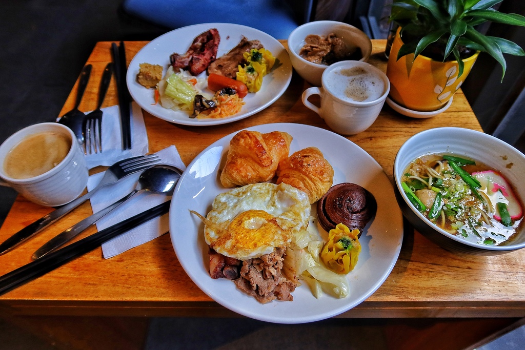 【嘉義西區住宿】嘉義觀止飯店，黑色系裝潢沉穩優雅，市區質感住宿推薦! @混血珊莎的奇幻旅程