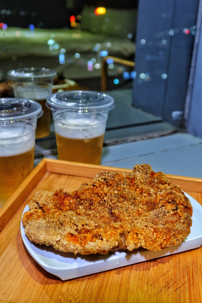 【台中雞排】熊掌香雞排，比臉大雞排酥脆多汁，必吃台式復古鹹酥雞，自製醃料雞排健康又美味! @混血珊莎的奇幻旅程