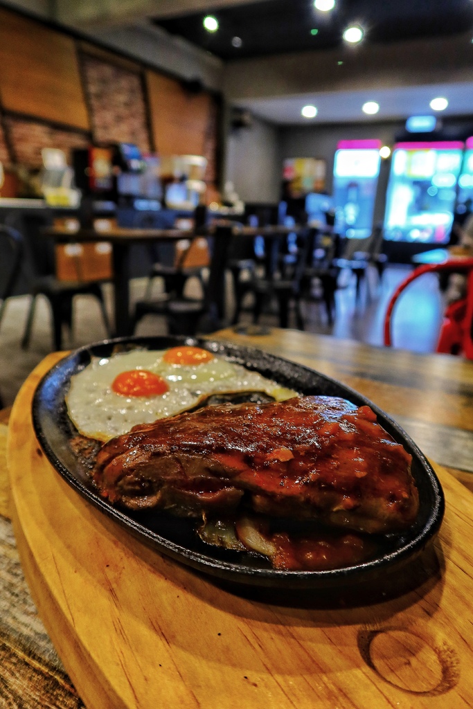 【新竹東區美食】厚作本舖，還有自助吧麻辣燙、爆米花、飲料通通吃到飽! @混血珊莎的奇幻旅程