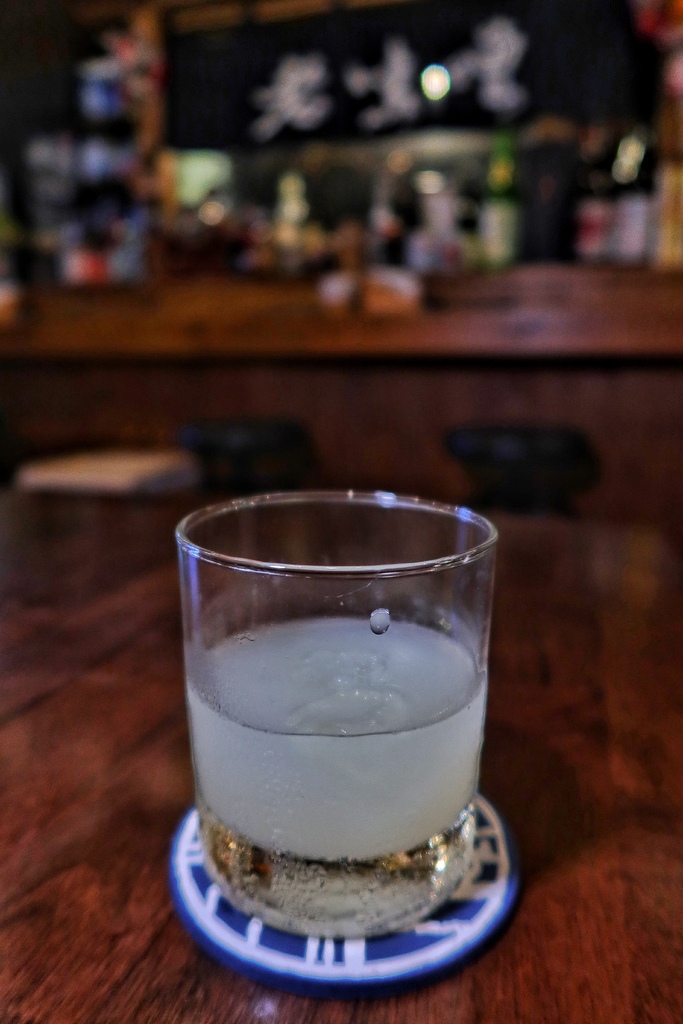 【三重居酒屋】老味噌居酒屋 三重店，日式風格居酒屋，必吃招牌炭火串燒! @混血珊莎的奇幻旅程