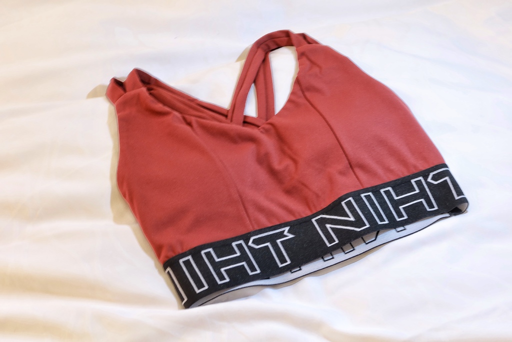 【運動服穿搭開箱】NIHT運動服│獨家研發蜜桃柔運動彈性布│舒適親膚/防曬/吸濕排汗│穿出運動時尚感 @混血珊莎的奇幻旅程