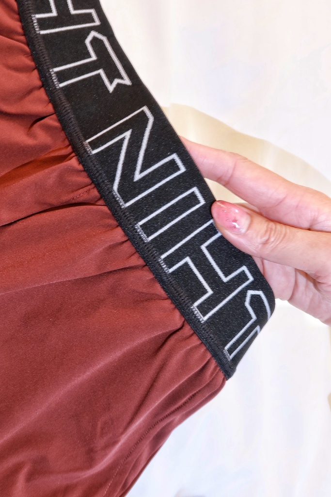 【運動服穿搭開箱】NIHT運動服│獨家研發蜜桃柔運動彈性布│舒適親膚/防曬/吸濕排汗│穿出運動時尚感 @混血珊莎的奇幻旅程