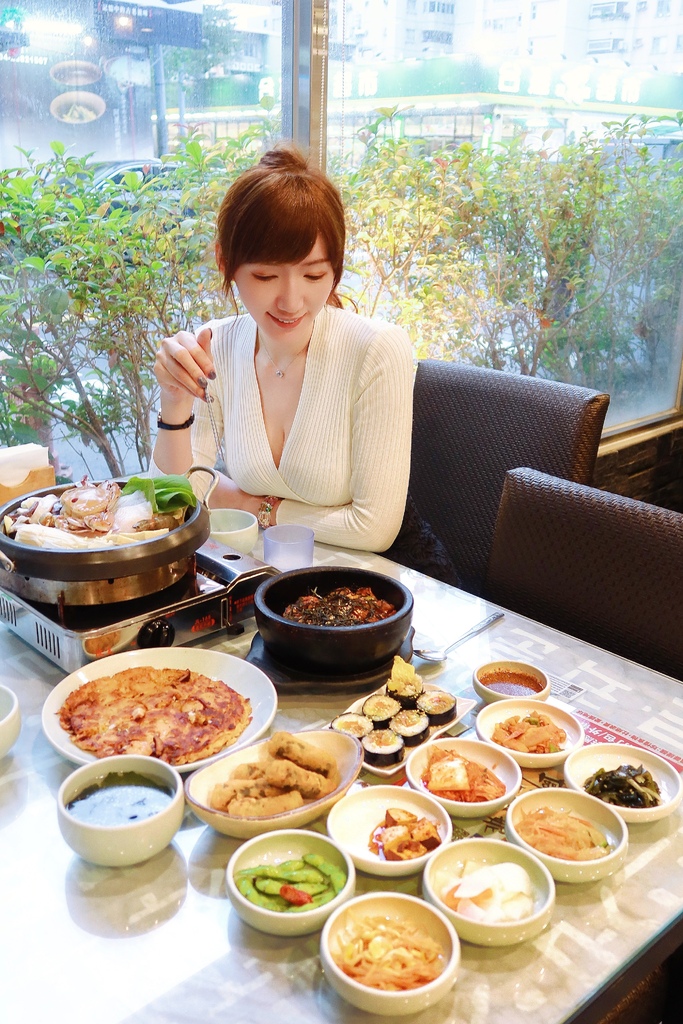 【台中韓式料理】奇加化韓國料理，南屯老字號台中韓式餐廳，多種小菜吃到飽! @混血珊莎的奇幻旅程