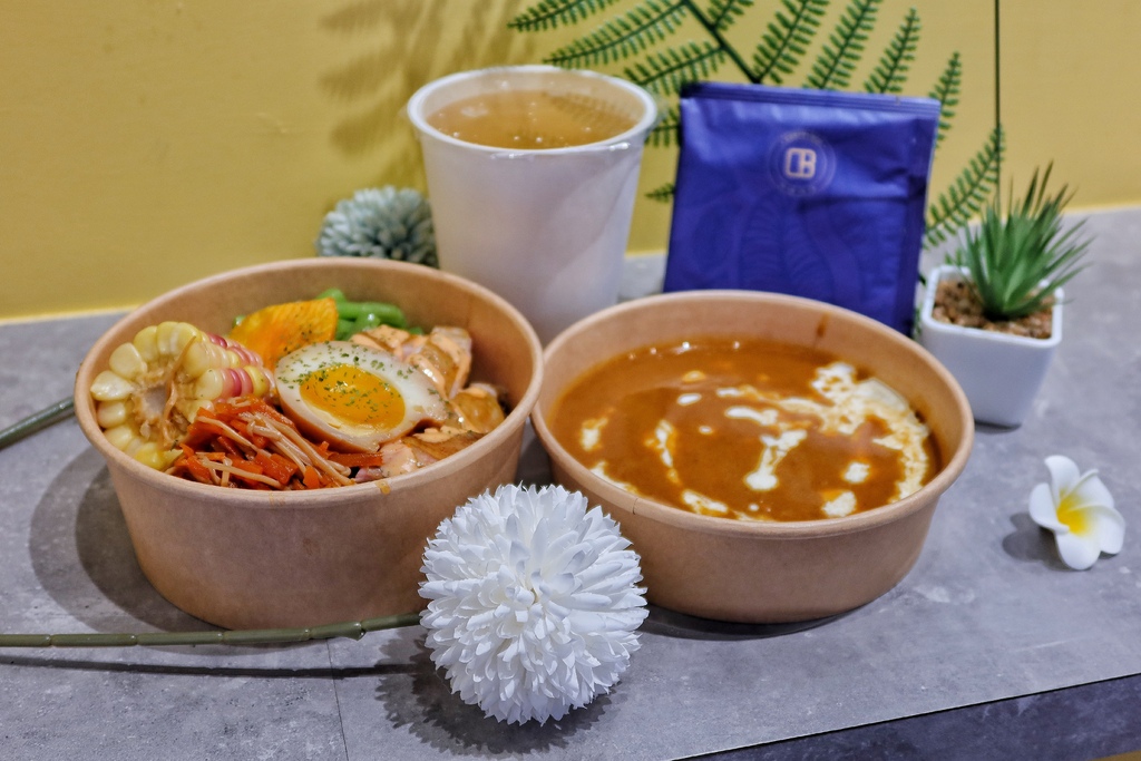 【六張犁美食】咖哩盒食，主打健康餐盒六張犁咖喱，多種口味自由選! @混血珊莎的奇幻旅程