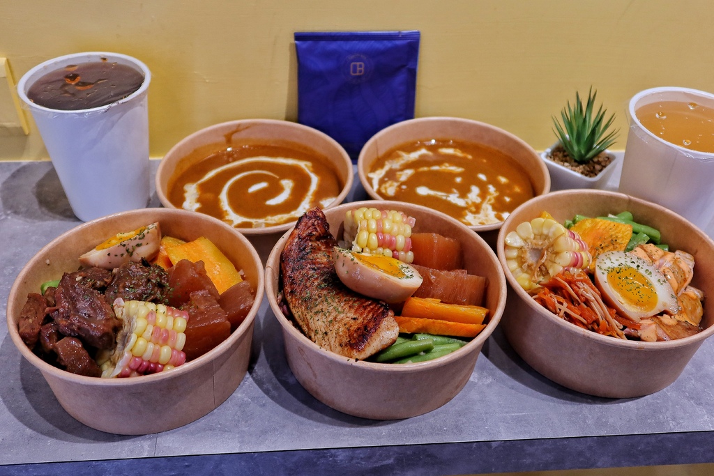 【六張犁美食】咖哩盒食，主打健康餐盒六張犁咖喱，多種口味自由選! @混血珊莎的奇幻旅程