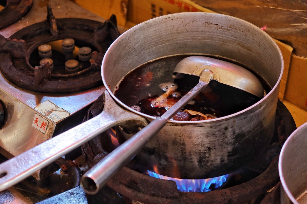 【竹南羊肉爐】詹師傅竹南越式羊肉爐，在地30年創始老店，必吃招牌炭燒羊肉爐! @混血珊莎的奇幻旅程
